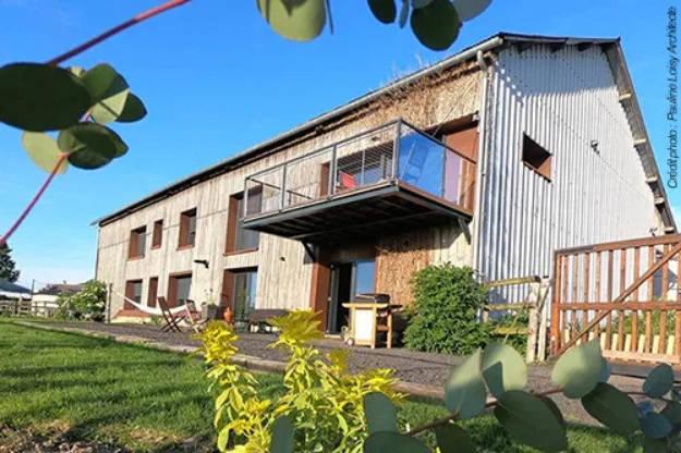 Top 10 des bâtiments et maisons en paille