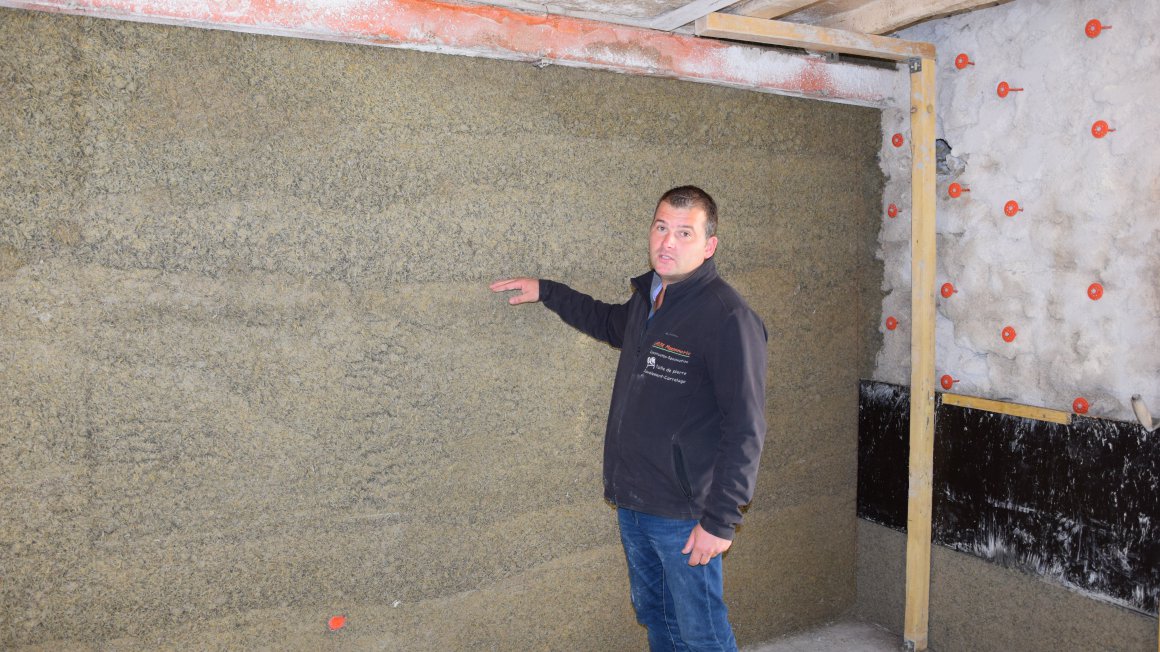 Un chantier d’éco-rénovation en agro-matériaux pour le restaurant de Chanceaux