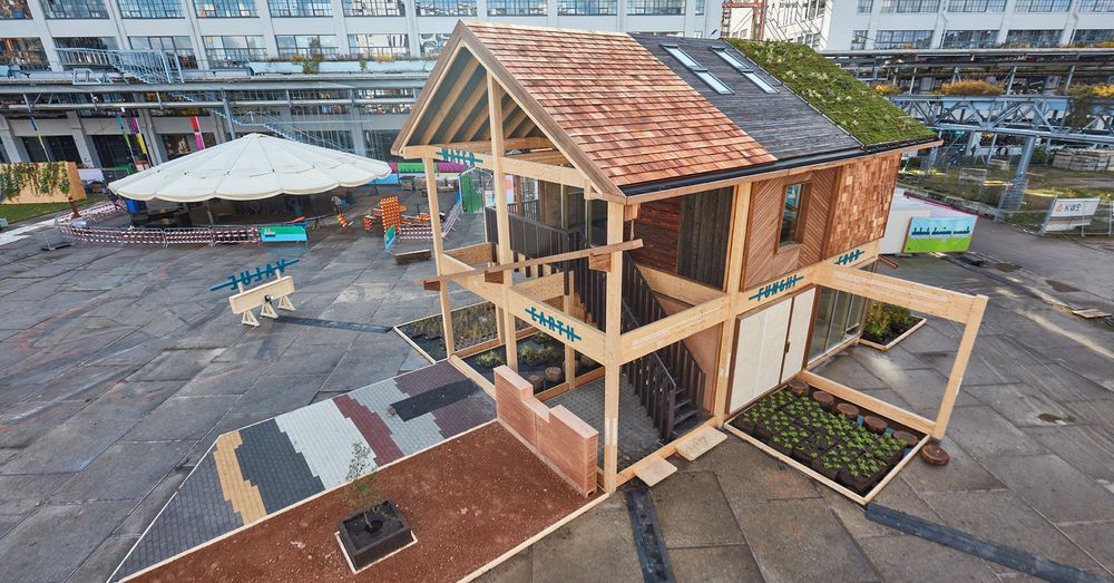 Comment les pratiques émergentes abordent les enjeux écologiques en architecture
