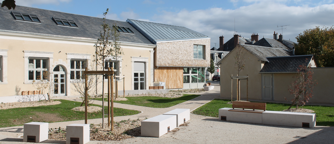 Médiathèque "Le Cèdre" à Mer